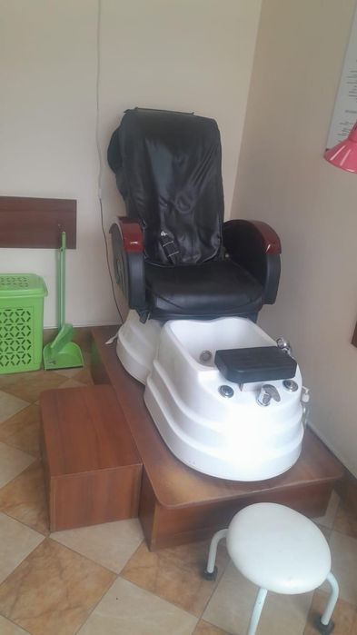 Продам педикюрное кресло