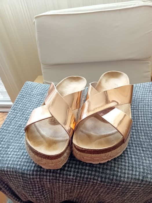 Качествени чехли