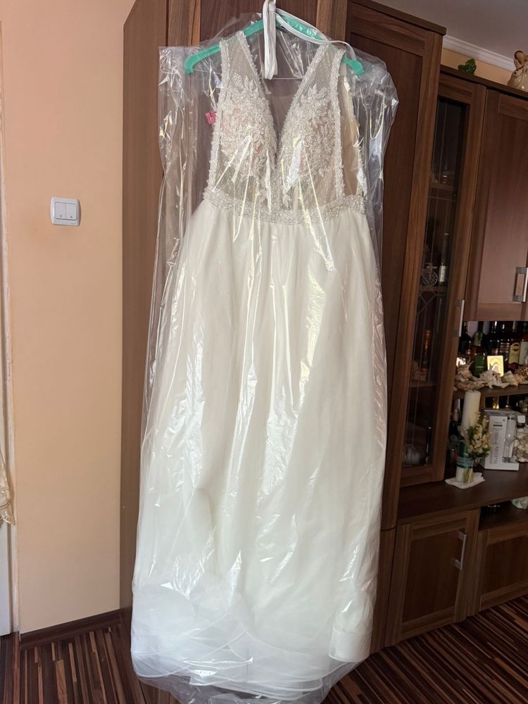 Vand rochie de mireasa