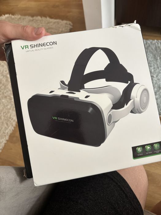 Vând ochelari VR shinecon ca noi