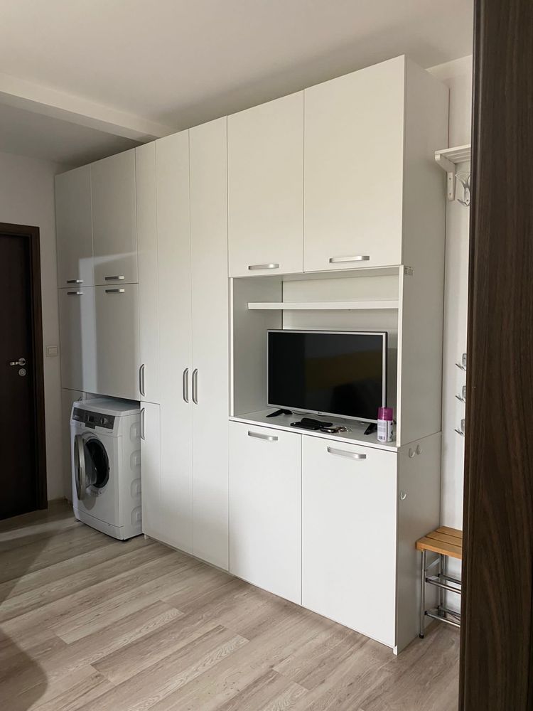 Inchiriez apartament