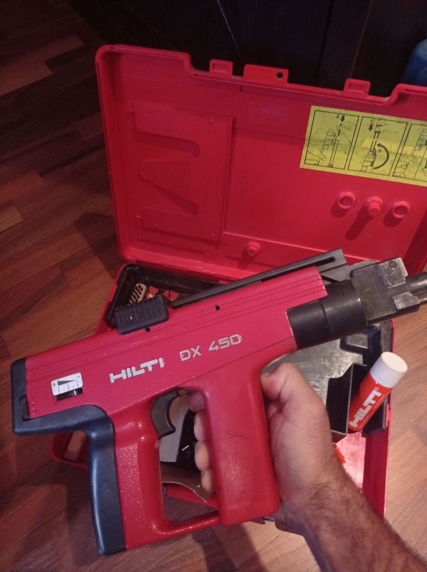 Hilti DX450пистолет за директен монтаж