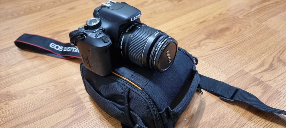DSLR Canon EOS 600D