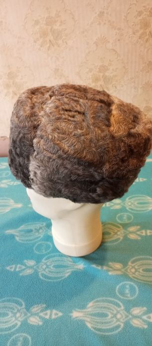 Шапка каракулевая