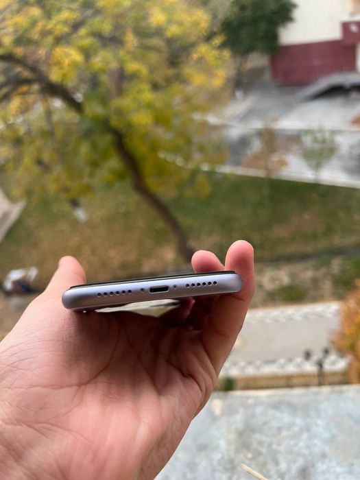 Iphone 11 LLA phelietvy