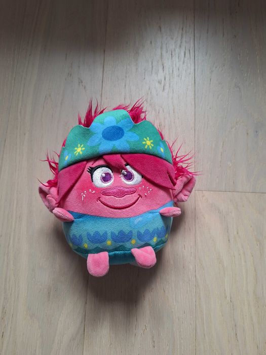 Set 4 jucarii din plus Troli 25 cm