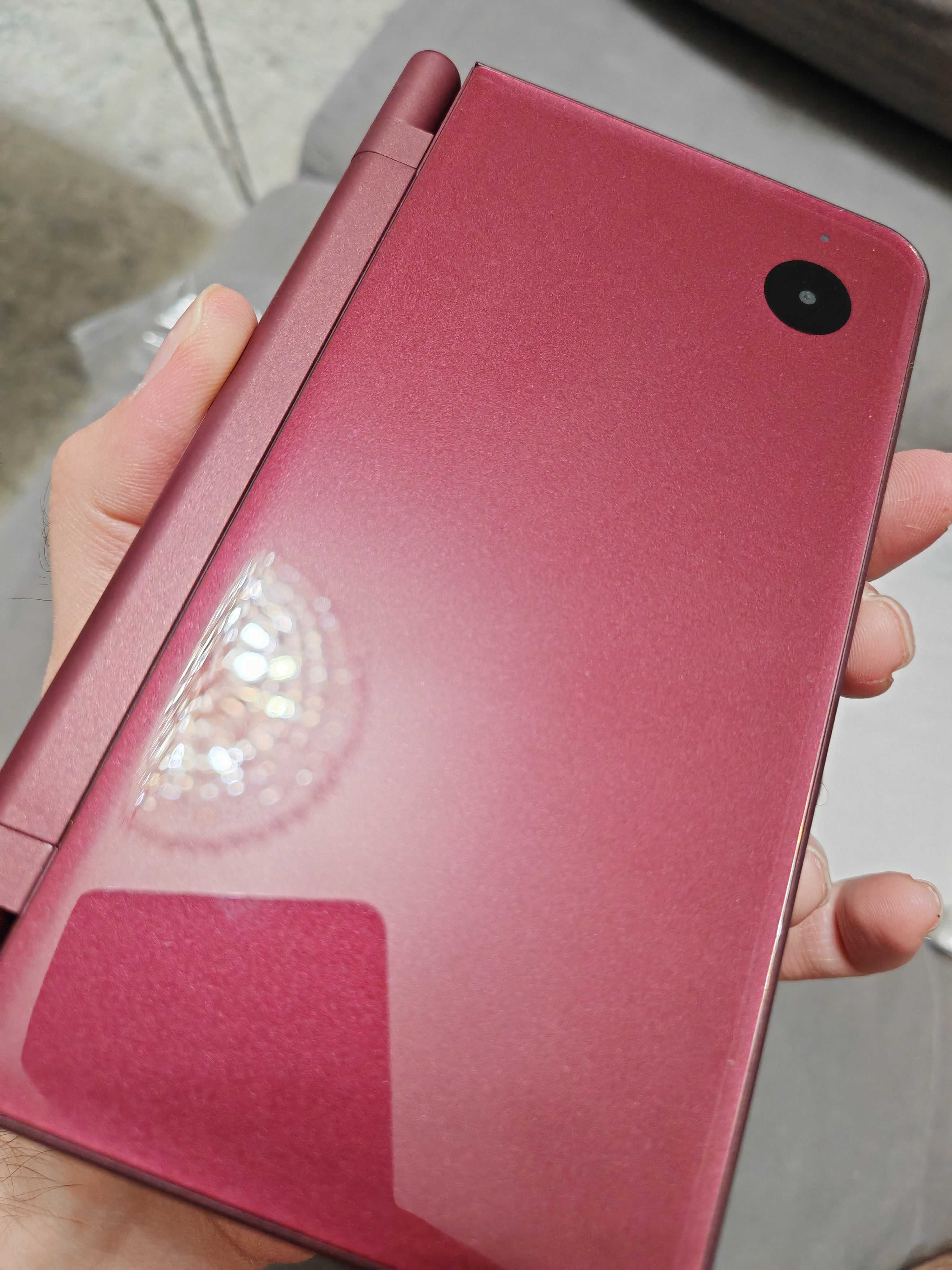 Продам новую Nintendo DSi LL Wine Red (оригинал)
