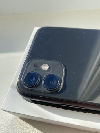 Продам Iphone 11 в идеальном состоянии