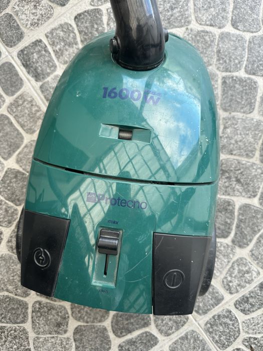 Aspirator 1600w cu sac Protecno
