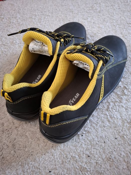 Pantofi de lucru Goodyear -44-noi !!!