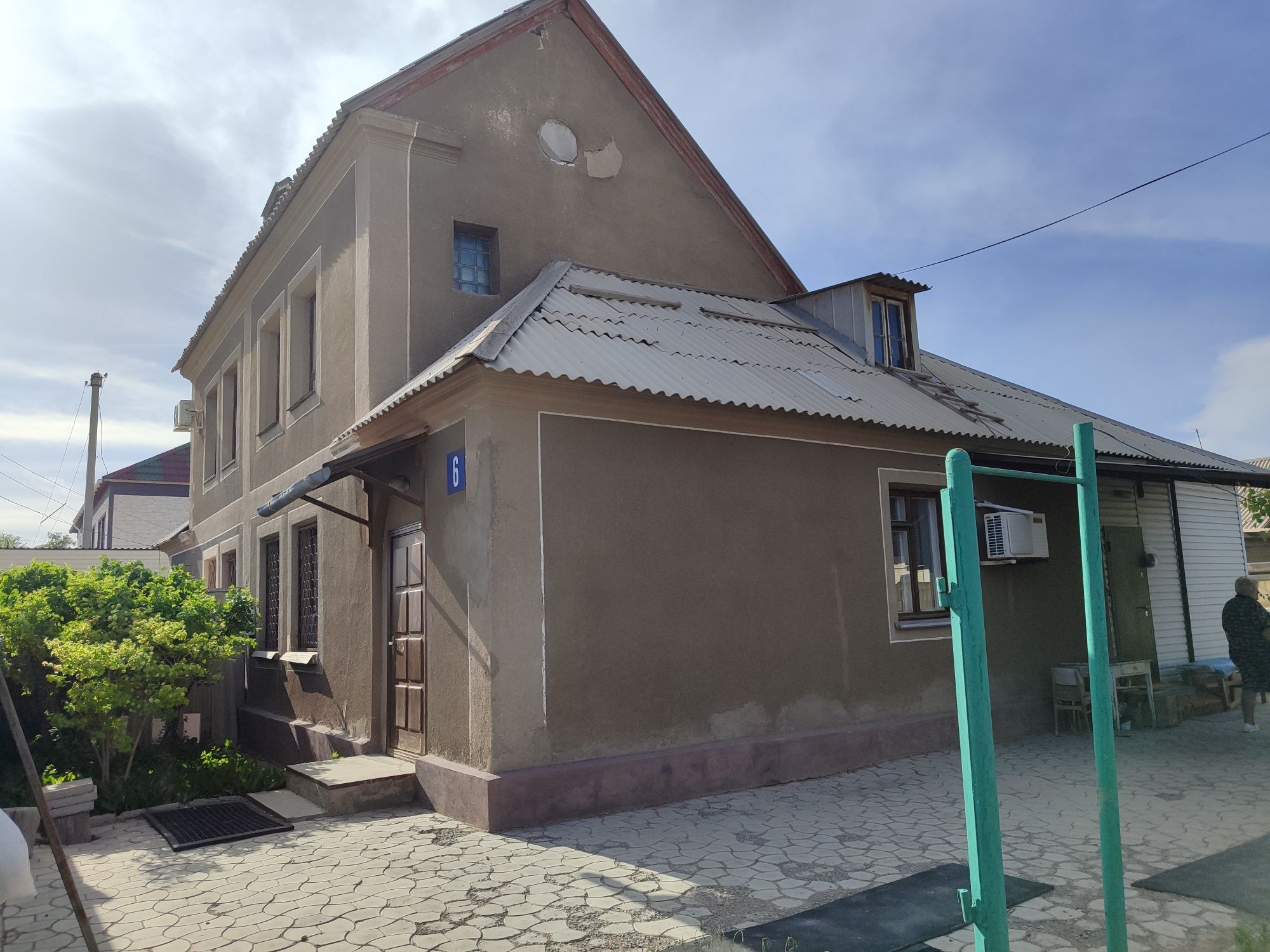 Продаётся коттедж в центре города