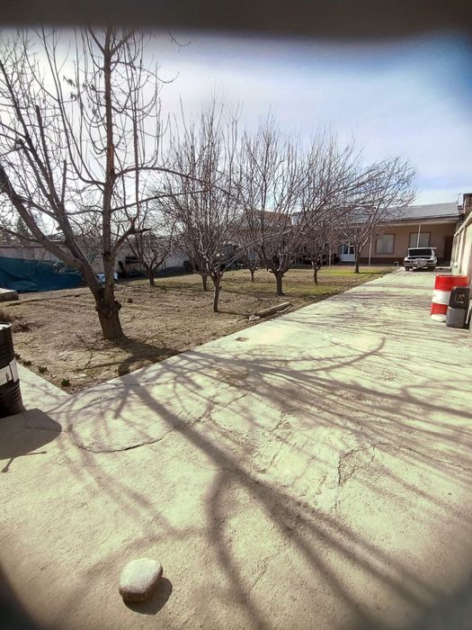 Срочно. 8 соток земли с небольшой домом в Хасанбой махалле за 215.000