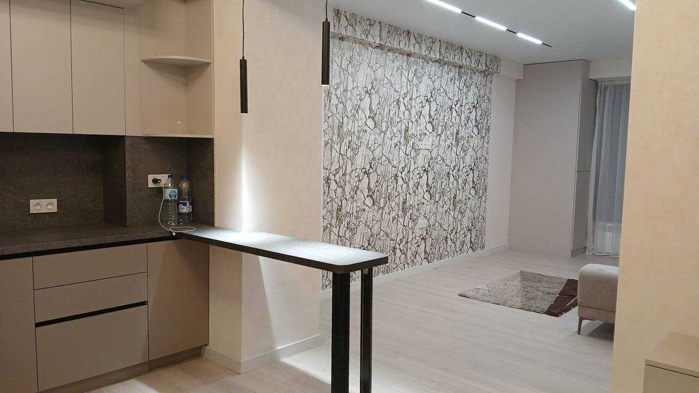 ЖК Black Tower ул.Кичик Бешагач 8-роддом 2-комн 11/17 58 м² евроремонт