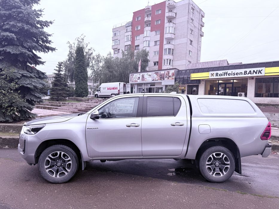 Toyota Hilux 4x4 Diesel 2024 cu 30.000 km Hardtop 39900 € TVA INCLUS