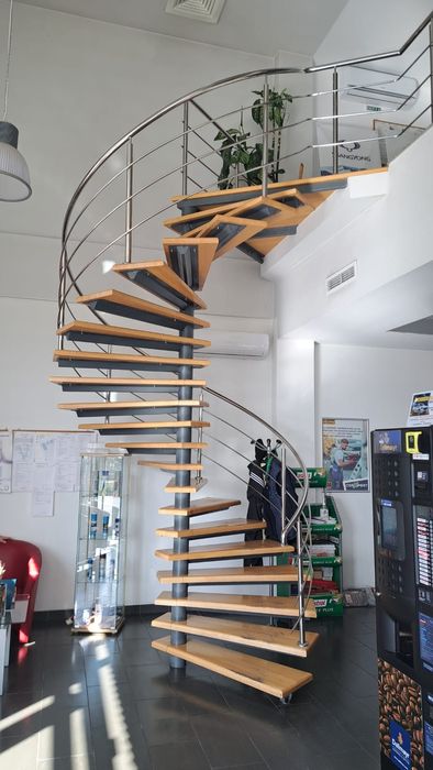 Scară spirală modulară