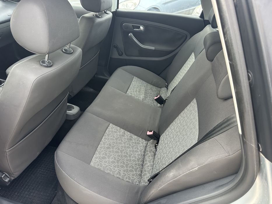 Seat Ibiza/1.4i/2004/AC/full electric/Fisxal-1490€