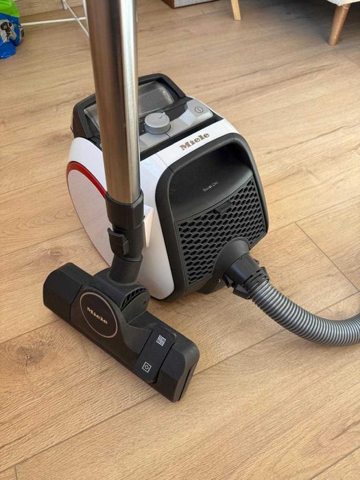 Прахосмукачка Miele Boost CX1