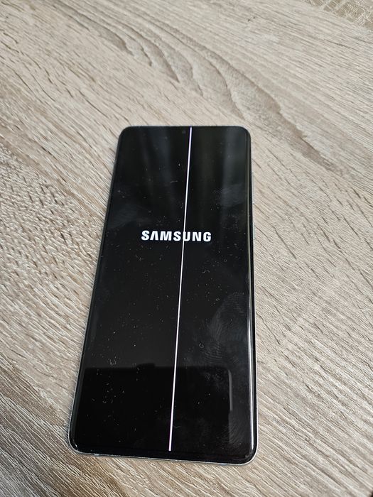 Samsung S20+ folosit cu probleme estetice