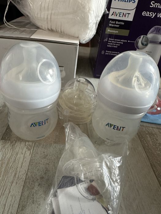Стерилизатор Philips Avent с подарък 2 шишета и биберони