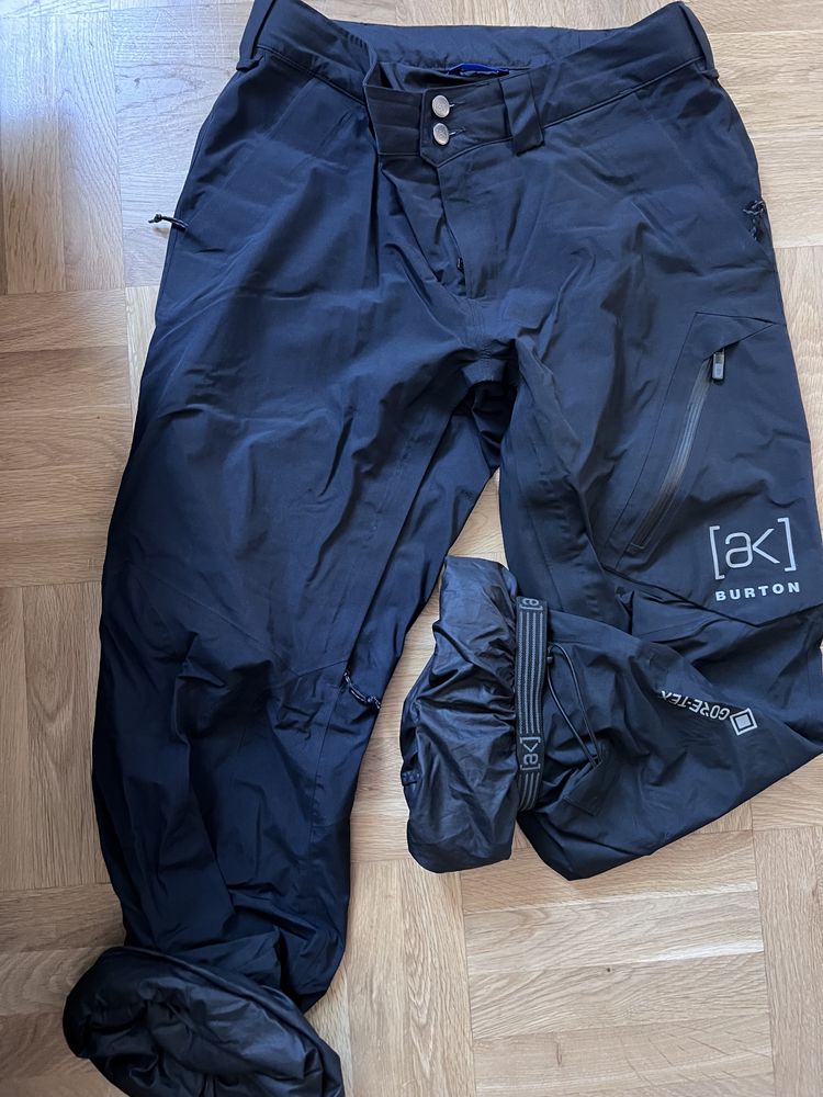 Burton ak goretex - яке и панталони