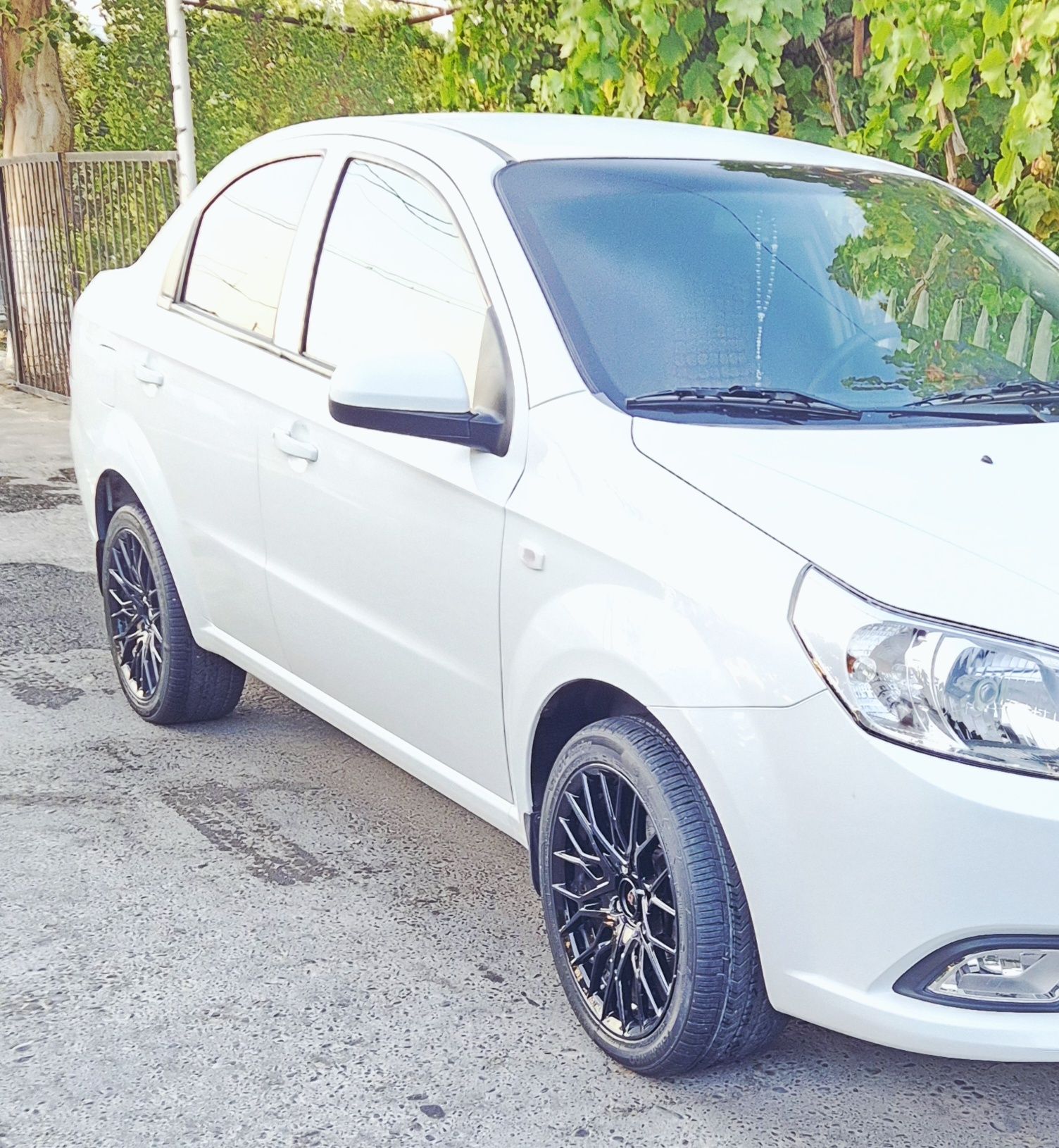 Diska R 16 sotiladi