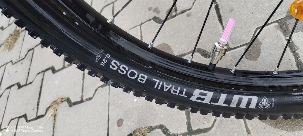 Vand bicicleta sau schimb