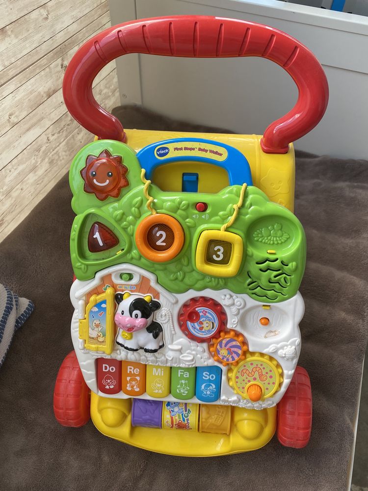 Уокър Fisher Price Бебешка проходилка