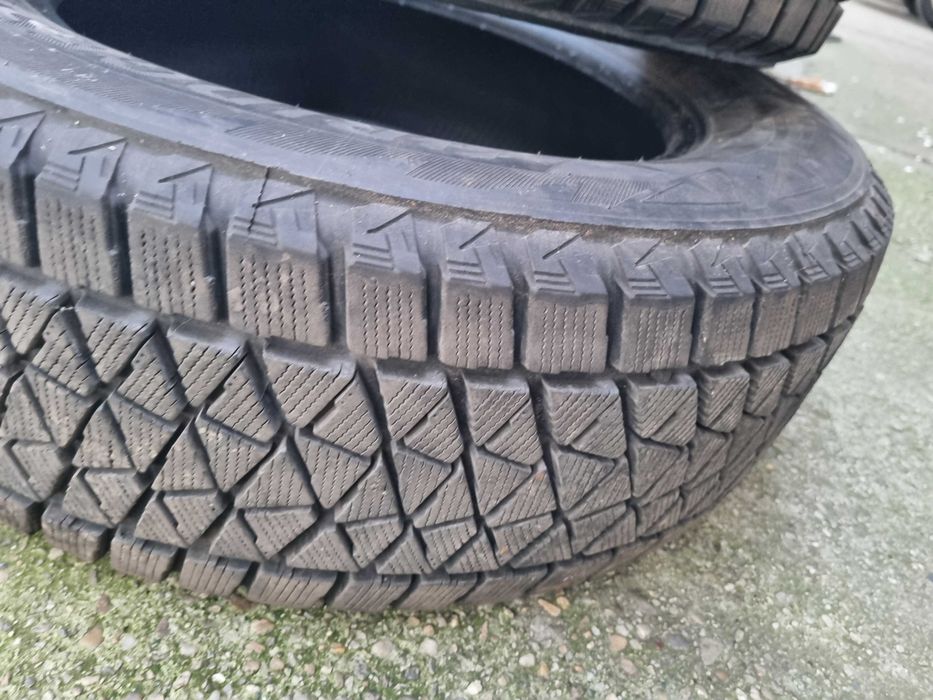 4 Anvelope Iarna Aproape noi Brigestone 235/65/17