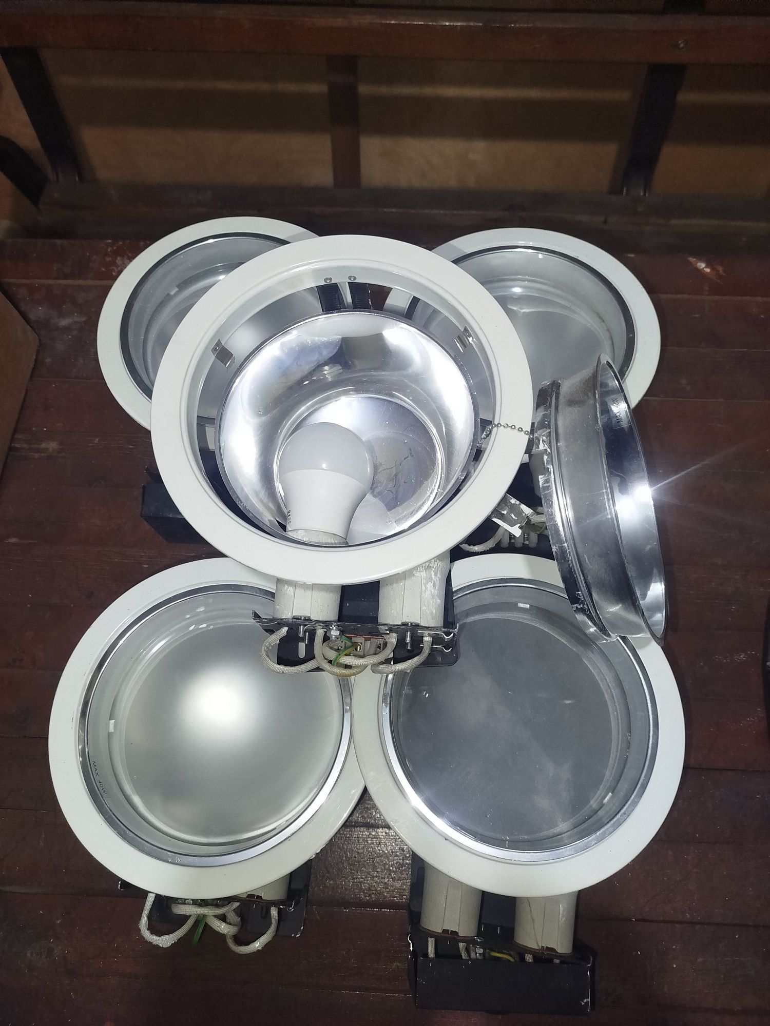 Led lampala sotiladi