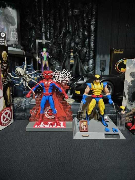 Figurine marvel legend batman diorama etc..