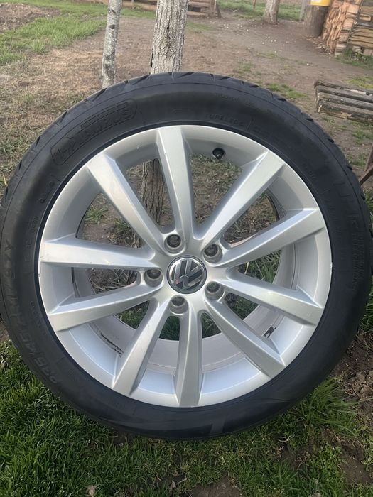 Vind jante vw passat b6,7 cc originale cu anvelope de vara 235/45/17