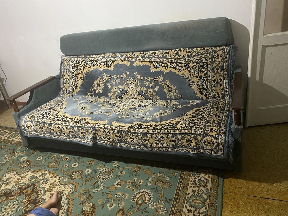 Продам диван самовызов г.Тараз 2 микр.