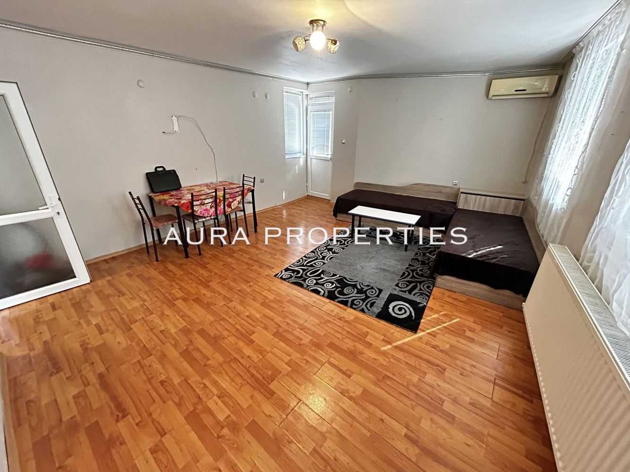 Дава се под наем Тристаен апартамент в Разград, Център - 71 кв.м за 331.5 € - Снимка #5
