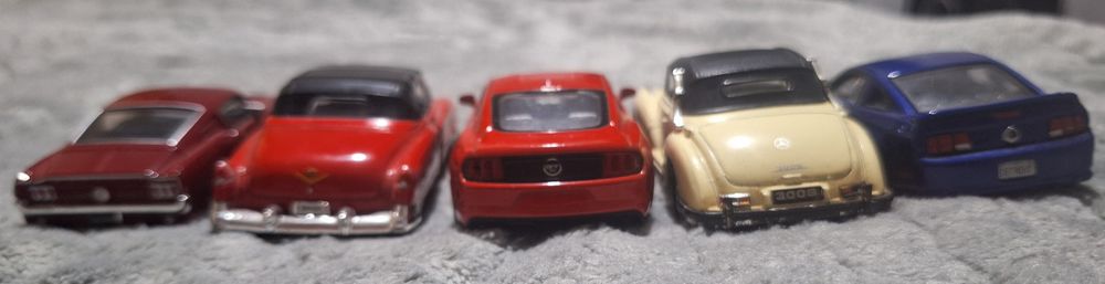 Machete auto din metal