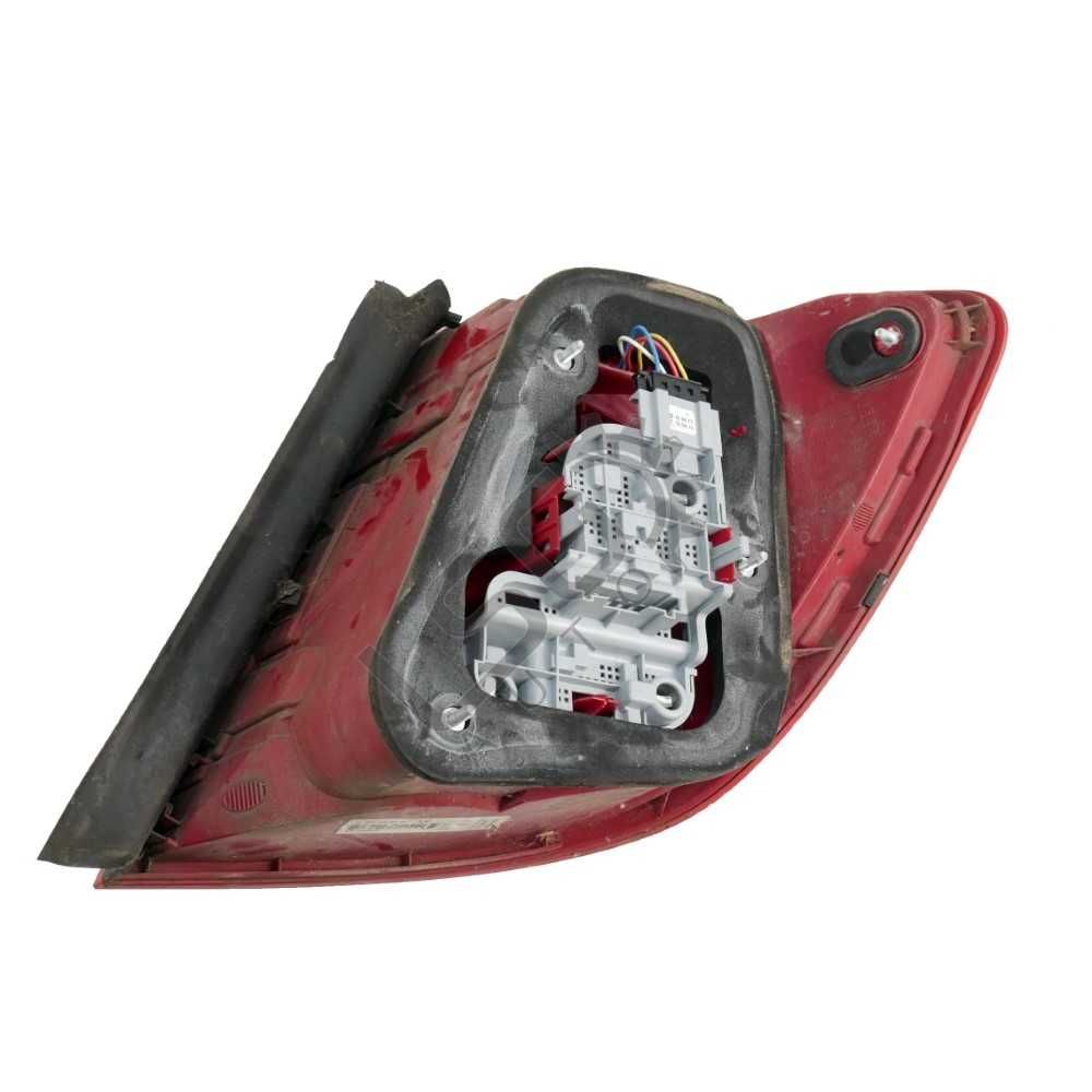Ляв стоп Mercedes-Benz C-Class 204 (W/S/C) 2007-2014 ID: 141949