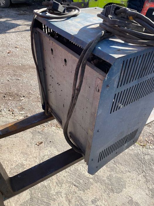 Зарядно за електрокар 24V 120A