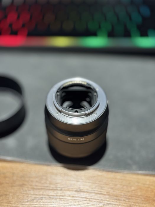Обектив сони 50mm 1.8, obyektiv sony e mount 50 mm 1.8