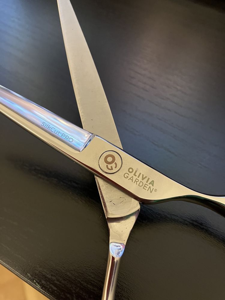 Нова фризьорска ножица Olivia Garden