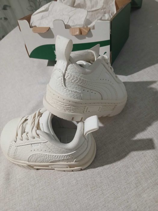 Оригинални бебешки обувки