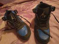 Jordan 1 noi albastre