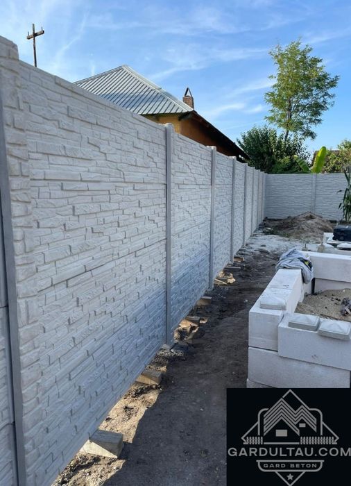 Garduri din beton comprimat placi stâlpi garduri cu montaj