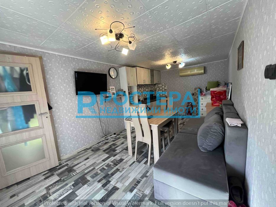 Продава се Къща в с. Пресиян, Област Търговище - 160 кв.м за 166 €/кв.м - Снимка #1