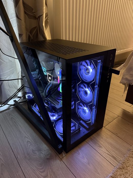 PC Lian Li - i7 14700KF/ROG STRIX Z790/RTX 5070/32GB/1000W