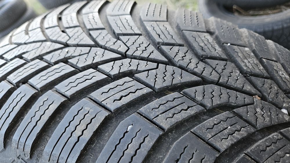 2бр гуми 195 65 15 дот 21 континентал