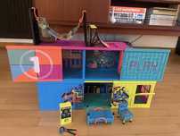 Casa pentru papusi LOL clubhouse container
