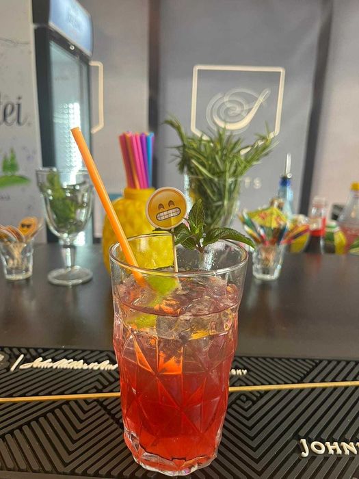 Cocktail bar evenimente bar mobil/cocktail bar nunta/ evenimente