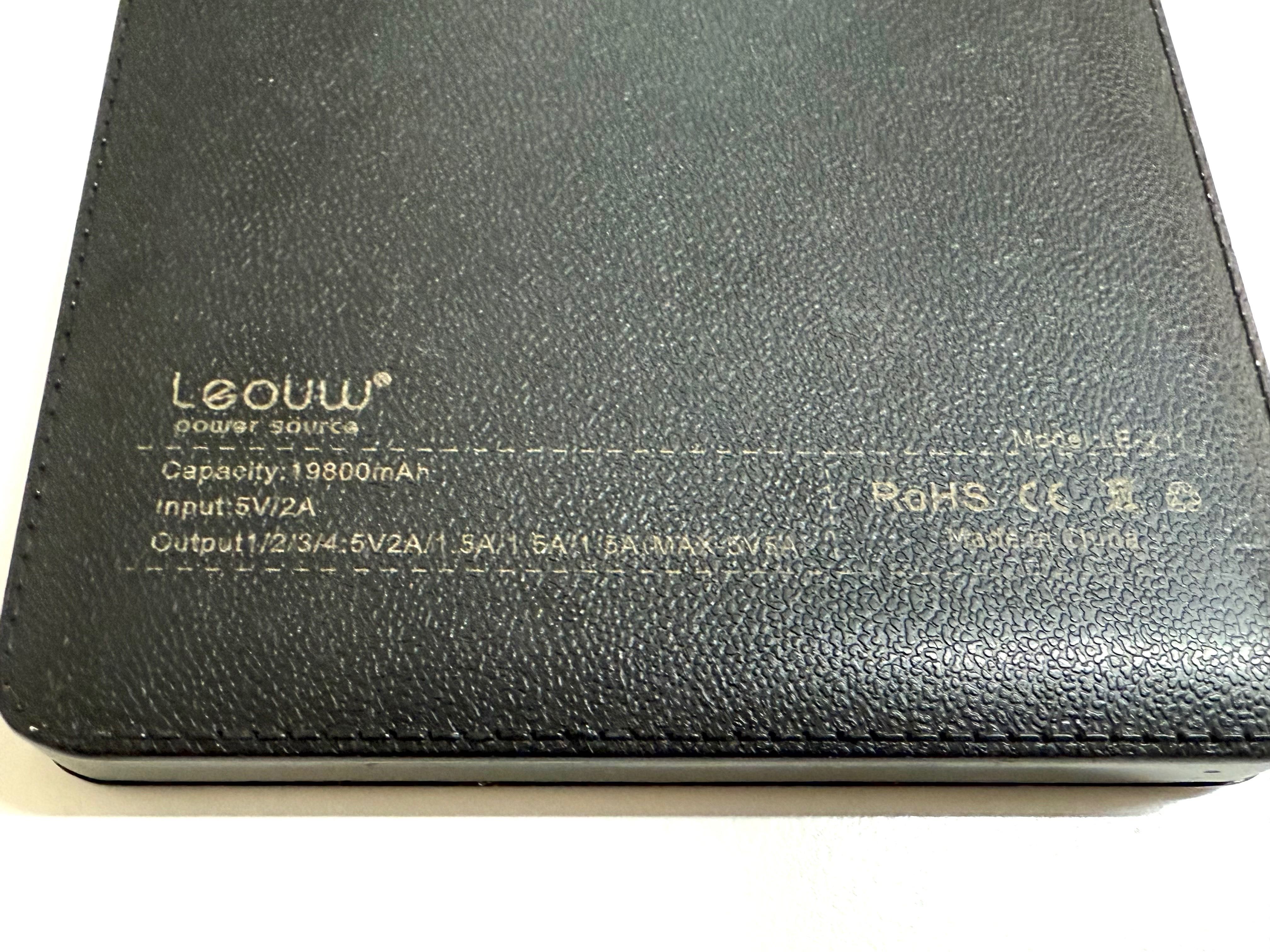 Външна батерия Leouw LE-211 19800mAh 4-портово USB зарядно устройство