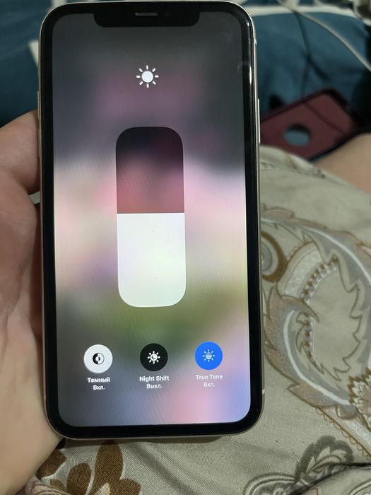 Айфон 11 идеал 83емкость зарядки 128 память