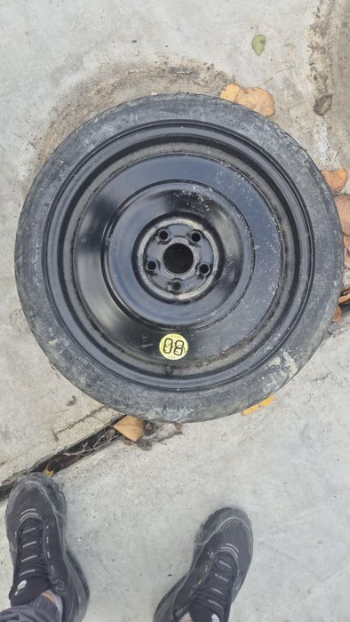 Резервна гума/ Патерица за Тойота Авенсис Т25 17 Цола