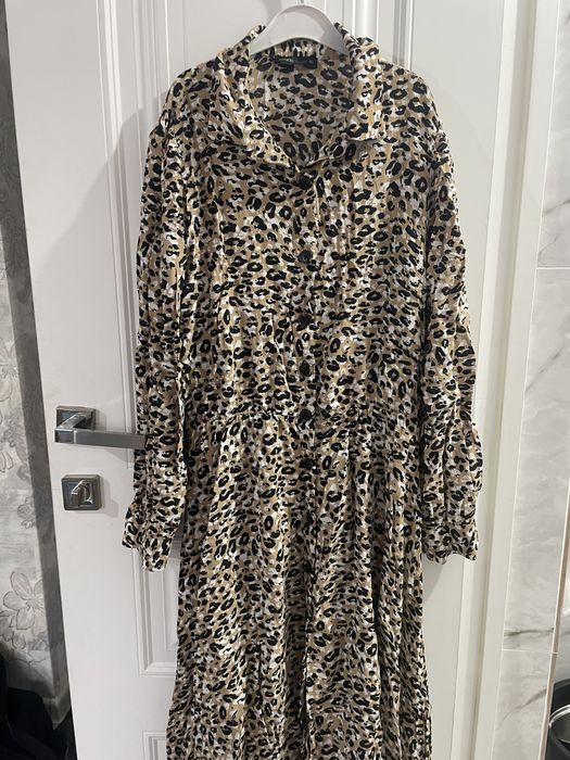 Продам практически новое платье